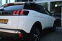 Peugeot 3008 1.2 PureTech, Stoelverwarming, CarPlay/Android, All-Season, Trekhaak etc.