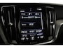 Volvo V60 2.0 T6 Plug-in hybrid AWD Plus Dark | Panoramadak | 20 inch | Trekhaak | Camera | Stoelgeheugen