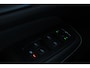 Volvo V60 2.0 T6 Plug-in hybrid AWD Plus Dark | Panoramadak | 20 inch | Trekhaak | Camera | Stoelgeheugen