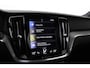 Volvo V60 2.0 T6 Plug-in hybrid AWD Plus Dark | Panoramadak | 20 inch | Trekhaak | Camera | Stoelgeheugen