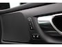 Volvo V60 2.0 T6 Plug-in hybrid AWD Plus Dark | Panoramadak | 20 inch | Trekhaak | Camera | Stoelgeheugen