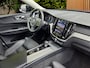 Volvo XC60 2.0 T8 Plug-in hybrid AWD Ultimate Dark | Trekhaak | 360 Camera | HUD | Pano | Harman/Kardon
