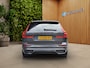 Volvo XC60 2.0 T8 Plug-in hybrid AWD Ultimate Dark | Trekhaak | 360 Camera | HUD | Pano | Harman/Kardon
