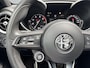 Alfa Romeo Giulia 200pk Sprint | 1ste eigenaar | LEER | Camera | Dodehoekdetectie | 18"LMV | Sportstoelen | AUTOMAAT