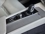 Volvo XC60 2.0 T8 Plug-in hybrid AWD R-Design | SOH 96% | Luchtvering | Trekhaak | HUD | Memory | Harman/Kardon