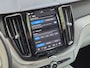 Volvo XC60 2.0 T8 Plug-in hybrid AWD R-Design | SOH 96% | Luchtvering | Trekhaak | HUD | Memory | Harman/Kardon