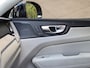 Volvo XC60 2.0 T8 Plug-in hybrid AWD R-Design | SOH 96% | Luchtvering | Trekhaak | HUD | Memory | Harman/Kardon