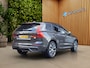 Volvo XC60 2.0 T8 Plug-in hybrid AWD R-Design | SOH 96% | Luchtvering | Trekhaak | HUD | Memory | Harman/Kardon