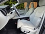 Volvo XC60 2.0 T8 Plug-in hybrid AWD R-Design | SOH 96% | Luchtvering | Trekhaak | HUD | Memory | Harman/Kardon