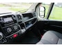Peugeot Boxer 335 2.2 BlueHDi 140 L2H2 Premium in Topstaat |1e eigenaar |Camera |Cruise |Navi |140 pk |3500 KG |BPM vrij |Mooie camperbasis |Metallic lak |Parkeersensoren |EURO6D