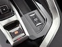 Peugeot 3008 SUV Allure Pack 130pk Automaat | Lage kilometerstand | Navigatie | Achteruitrijcamera | Handsfree achterklep | Climate Control | Keyless | Parkeersensoren v+a | Cruise Control | Dodehoeksensor | Led koplampen | Apple Carplay / Android Auto | Bluetooth | DAB+ radio | Donker getint glas | 18" lichtmetalen velgen |
