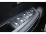 Peugeot e-208 EV Allure Avantage 51 kWh | Apple carplay | Navigatie | Cruise control | Warmtepomp | On Board Charger 11kW - 3 fase (Vehicle to load) functie | Vision & Navigation Pack
