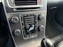 Volvo V60 R-Design 1.6 T4 180 pk - LEES OMSCHRIJVING -