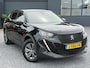 Peugeot 2008 1.2 PureTech Active 1e Eigenaar,360°Camera,Carplay,Dealer Onderhouden,102pk,Pdc,Lm velgen,6 Bak,N.A.P,Apk tot 08-2028