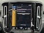 Volvo XC40 T2 R-Design | 360 Camera | Trekhaak | Panoramadak | Premium audio | Stuurwiel verwarmd |