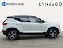 Volvo XC40 T2 R-Design | 360 Camera | Trekhaak | Panoramadak | Premium audio | Stuurwiel verwarmd |
