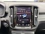 Volvo XC40 T2 R-Design | 360 Camera | Trekhaak | Panoramadak | Premium audio | Stuurwiel verwarmd |