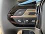 Peugeot e-Partner EV 50kWh 136pk L1 | Navigatie | Digitale binnenspiegel | Apple Carplay & Android Auto | Warmtepomp | 16" Lichtmetalen velgen | Houtenvloer in laadruimte met antislip afwerking (9mm) + houten zijwanden | Volledige scheidingswand met kledinghaak | Pakket Comfort Connect
