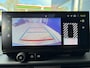 Peugeot e-Partner EV 50kWh 136pk L1 | Navigatie | Digitale binnenspiegel | Apple Carplay & Android Auto | Warmtepomp | 16" Lichtmetalen velgen | Houtenvloer in laadruimte met antislip afwerking (9mm) + houten zijwanden | Volledige scheidingswand met kledinghaak | Pakket Comfort Connect