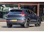 Volvo XC40 2.0 B4 PLUS BLACK EDITION