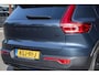 Volvo XC40 2.0 B4 PLUS BLACK EDITION
