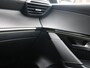 Peugeot 208 GT HYBRID 145pk e-DCS6 automaat, Rijklaarprijs, Camera voor en achter Adaptieve cruise control Keyless entry & start