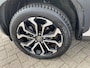 Toyota Yaris Cross 1.5 Hybrid First Edition / bitone / NL auto / unieke km stand! / absolute nieuw staat!
