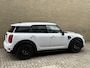 MINI Countryman 2.0 Cooper S 192pk ALL4 Chili | Sportstoelen | Navigatie | Camera | 18 inch velgen | LED | DAB | Keyless | Trekhaak afneembaar | Stoelverwarming | Cruise control | Sfeerverlichting | PDC voor+achter | Volledig onderhouden!