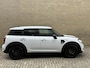 MINI Countryman 2.0 Cooper S 192pk ALL4 Chili | Sportstoelen | Navigatie | Camera | 18 inch velgen | LED | DAB | Keyless | Trekhaak afneembaar | Stoelverwarming | Cruise control | Sfeerverlichting | PDC voor+achter | Volledig onderhouden!