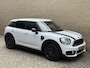 MINI Countryman 2.0 Cooper S 192pk ALL4 Chili | Sportstoelen | Navigatie | Camera | 18 inch velgen | LED | DAB | Keyless | Trekhaak afneembaar | Stoelverwarming | Cruise control | Sfeerverlichting | PDC voor+achter | Volledig onderhouden!