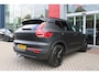 Volvo XC40 2.0 B4 197PK PLUS BLACK EDITION PANORAMISCH SCHUIF/KANTELDAK | LIGHTING PACK - MATRIX LED KOPLAMPEN MET REINIGINGSINSTALLATIE EN MISTLAMPEN | PREMIUM AUDIO BY HARMAN KARDON | APPLE CARPLAY/ANDROID AUTO | DRAADLOZE TELEFOONLADER | LICHTMETALEN VELGEN 20'' 5-SPAAKS BLACK EDITION | VISIUAL PARK ASSIST (360 GRADEN CAMERA) | PARKEERSENSOREN VOOR + ACHTER | BLIND SPOT INFORMATION SYSTEM (DODE HOEK BEWAKING) | INKLAPBARE TREKHAAK MET 2000KG TREKGEWICHT! | POWER SEATS - ELEKTRISCH VERSTELBARE VOORSTOELEN MET GEHEUGEN OP BESTUURDERSSTOEL | STOEL, STUUR EN VOORRUIT VERWARMING | ELEKTRISCH NEERKLAPBARE HOOFDSTEUNEN ACHTER | VOLVO GUARD ALARM | ELEKTRISCH BEDIENBARE ACHTERKLEP | EXTRA GETINT GLAS ACHTERPORTIEREN EN ACHTERRUIT | GEWRAPT MET 3M MAT ZWARTE WRAP |
