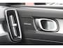 Volvo XC40 2.0 B4 197PK PLUS BLACK EDITION PANORAMISCH SCHUIF/KANTELDAK | LIGHTING PACK - MATRIX LED KOPLAMPEN MET REINIGINGSINSTALLATIE EN MISTLAMPEN | PREMIUM AUDIO BY HARMAN KARDON | APPLE CARPLAY/ANDROID AUTO | DRAADLOZE TELEFOONLADER | LICHTMETALEN VELGEN 20'' 5-SPAAKS BLACK EDITION | VISIUAL PARK ASSIST (360 GRADEN CAMERA) | PARKEERSENSOREN VOOR + ACHTER | BLIND SPOT INFORMATION SYSTEM (DODE HOEK BEWAKING) | INKLAPBARE TREKHAAK MET 2000KG TREKGEWICHT! | POWER SEATS - ELEKTRISCH VERSTELBARE VOORSTOELEN MET GEHEUGEN OP BESTUURDERSSTOEL | STOEL, STUUR EN VOORRUIT VERWARMING | ELEKTRISCH NEERKLAPBARE HOOFDSTEUNEN ACHTER | VOLVO GUARD ALARM | ELEKTRISCH BEDIENBARE ACHTERKLEP | EXTRA GETINT GLAS ACHTERPORTIEREN EN ACHTERRUIT | GEWRAPT MET 3M MAT ZWARTE WRAP |