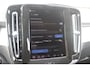 Volvo XC40 2.0 B4 197PK PLUS BLACK EDITION PANORAMISCH SCHUIF/KANTELDAK | LIGHTING PACK - MATRIX LED KOPLAMPEN MET REINIGINGSINSTALLATIE EN MISTLAMPEN | PREMIUM AUDIO BY HARMAN KARDON | APPLE CARPLAY/ANDROID AUTO | DRAADLOZE TELEFOONLADER | LICHTMETALEN VELGEN 20'' 5-SPAAKS BLACK EDITION | VISIUAL PARK ASSIST (360 GRADEN CAMERA) | PARKEERSENSOREN VOOR + ACHTER | BLIND SPOT INFORMATION SYSTEM (DODE HOEK BEWAKING) | INKLAPBARE TREKHAAK MET 2000KG TREKGEWICHT! | POWER SEATS - ELEKTRISCH VERSTELBARE VOORSTOELEN MET GEHEUGEN OP BESTUURDERSSTOEL | STOEL, STUUR EN VOORRUIT VERWARMING | ELEKTRISCH NEERKLAPBARE HOOFDSTEUNEN ACHTER | VOLVO GUARD ALARM | ELEKTRISCH BEDIENBARE ACHTERKLEP | EXTRA GETINT GLAS ACHTERPORTIEREN EN ACHTERRUIT | GEWRAPT MET 3M MAT ZWARTE WRAP |
