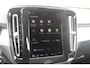 Volvo XC40 2.0 B4 197PK PLUS BLACK EDITION PANORAMISCH SCHUIF/KANTELDAK | LIGHTING PACK - MATRIX LED KOPLAMPEN MET REINIGINGSINSTALLATIE EN MISTLAMPEN | PREMIUM AUDIO BY HARMAN KARDON | APPLE CARPLAY/ANDROID AUTO | DRAADLOZE TELEFOONLADER | LICHTMETALEN VELGEN 20'' 5-SPAAKS BLACK EDITION | VISIUAL PARK ASSIST (360 GRADEN CAMERA) | PARKEERSENSOREN VOOR + ACHTER | BLIND SPOT INFORMATION SYSTEM (DODE HOEK BEWAKING) | INKLAPBARE TREKHAAK MET 2000KG TREKGEWICHT! | POWER SEATS - ELEKTRISCH VERSTELBARE VOORSTOELEN MET GEHEUGEN OP BESTUURDERSSTOEL | STOEL, STUUR EN VOORRUIT VERWARMING | ELEKTRISCH NEERKLAPBARE HOOFDSTEUNEN ACHTER | VOLVO GUARD ALARM | ELEKTRISCH BEDIENBARE ACHTERKLEP | EXTRA GETINT GLAS ACHTERPORTIEREN EN ACHTERRUIT | GEWRAPT MET 3M MAT ZWARTE WRAP |