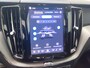 Volvo XC60 2.0 T8 Plug-in hybrid AWD Ultra Dark | Trekhaak | Bower & Wilkins | Luchtvering | PDC V+A en 360 camera | 21 inch LM | Extra getint glas |