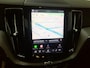 Volvo XC60 2.0 T8 Plug-in hybrid AWD Ultra Dark | Trekhaak | Bower & Wilkins | Luchtvering | PDC V+A en 360 camera | 21 inch LM | Extra getint glas |