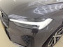 Volvo XC60 2.0 T8 Plug-in hybrid AWD Ultra Dark | Trekhaak | Bower & Wilkins | Luchtvering | PDC V+A en 360 camera | 21 inch LM | Extra getint glas |
