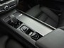 Volvo XC60 2.0 T8 Plug-in hybrid AWD Ultra Dark | Trekhaak | Bower & Wilkins | Luchtvering |  PDC V+A en 360 camera | 21 inch LM | Extra getint glas |