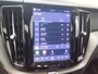 Volvo XC60 2.0 T8 Plug-in hybrid AWD Ultra Dark | Trekhaak | Bower & Wilkins | Luchtvering | PDC V+A en 360 camera | 21 inch LM | Extra getint glas |