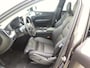 Volvo XC60 2.0 T8 Plug-in hybrid AWD Ultra Dark | Trekhaak | Bower & Wilkins | Luchtvering | PDC V+A en 360 camera | 21 inch LM | Extra getint glas |
