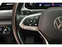 Volkswagen T-Roc 1.5 TSI 150pk DSG Style Trekhaak Camera LED Virtual Cockpit Navigatie