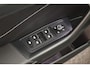 Volkswagen T-Roc 1.5 TSI 150pk DSG Style Trekhaak Camera LED Virtual Cockpit Navigatie