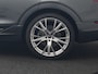 Audi E-tron 55 Quattro 2x S Line 95 kWh 408pk | Panodak | Luchtvering | Adaptive Cruise | 360 Camera | Matrix LED | Alcantara Sportstoelen Memory & Verwarmd | Apple Carplay | 22"L.M | Navigatie | DAB |