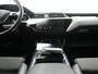 Audi E-tron 55 Quattro 2x S Line 95 kWh 408pk | Panodak | Luchtvering | Adaptive Cruise | 360 Camera | Matrix LED | Alcantara Sportstoelen Memory & Verwarmd | Apple Carplay | 22"L.M | Navigatie | DAB |