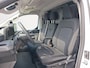 Ford E-Transit Cust. 340 L2H1 Trend 71 kWh | Direct leverbaar | Trekhaak | All weather banden | Imperiaal wegklapbaar | Laadruimte bekleed