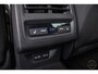 Volkswagen Golf 1.0 eTSI Life Harman Kardon Stoelverwarming ACC Sfeerverlichting