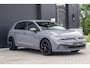 Volkswagen Golf 1.0 eTSI Life Harman Kardon Stoelverwarming ACC Sfeerverlichting