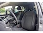 Volkswagen Golf 1.0 eTSI Life Harman Kardon Stoelverwarming ACC Sfeerverlichting