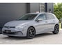 Volkswagen Golf 1.0 eTSI Life Harman Kardon Stoelverwarming ACC Sfeerverlichting