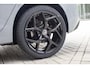 Volkswagen Golf 1.0 eTSI Life Harman Kardon Stoelverwarming ACC Sfeerverlichting